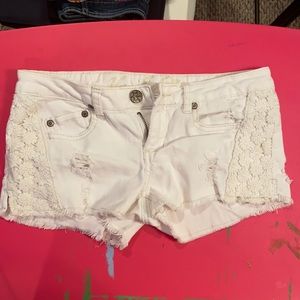 White denim shorts - small